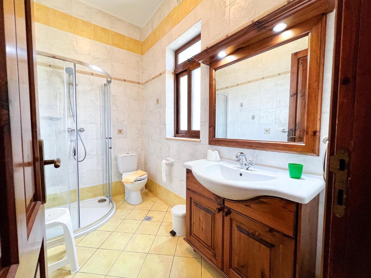 Villa Fieldend - Gozo Holiday Home Għarb Exterior foto