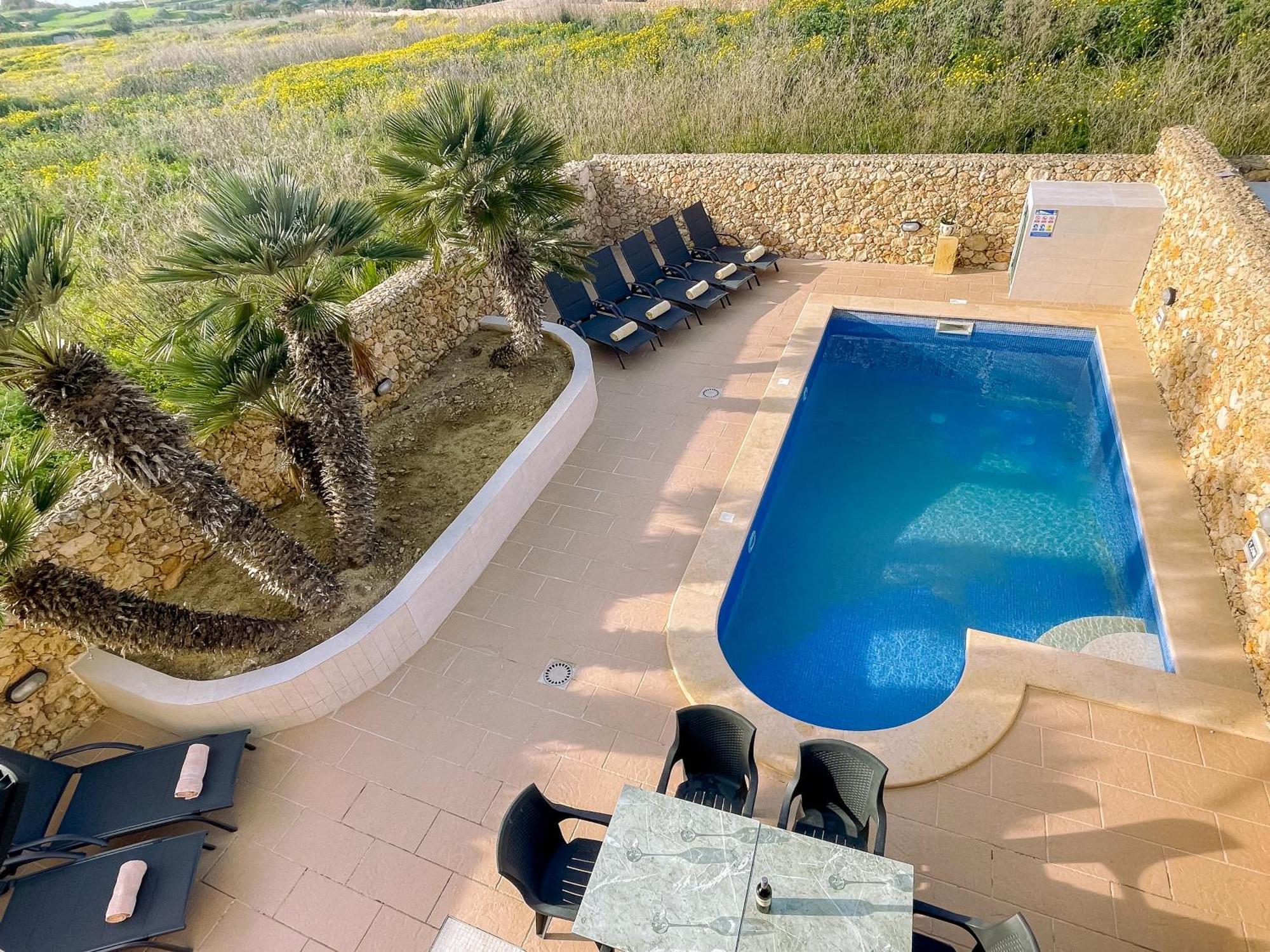 Villa Fieldend - Gozo Holiday Home Għarb Exterior foto